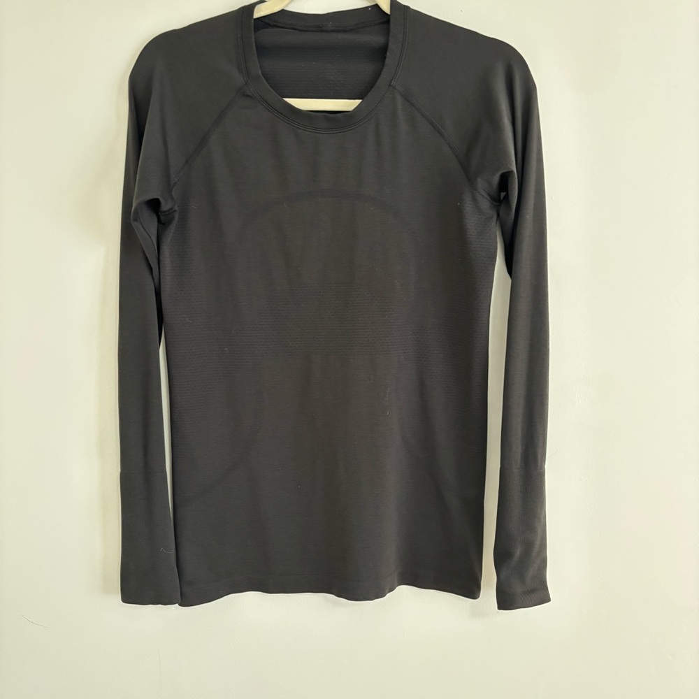 Women's Lululemon Swifty Black Long Sleeve Top